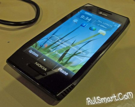 Смартфон Nokia X7 на фото