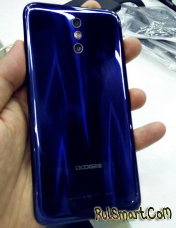 Doogee BL5000:   5050 /  Quick Charge 3.0